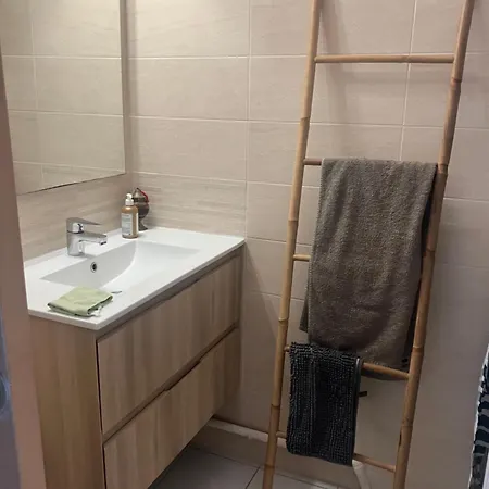 Agence Jf Immo - Climatise Pour 4 Personnes Piscine Collective Vue Apartmán Vias