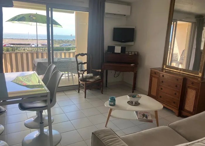 V0823 - - Climatise Pour 4 Personnes Piscine Collective Apartman Vias