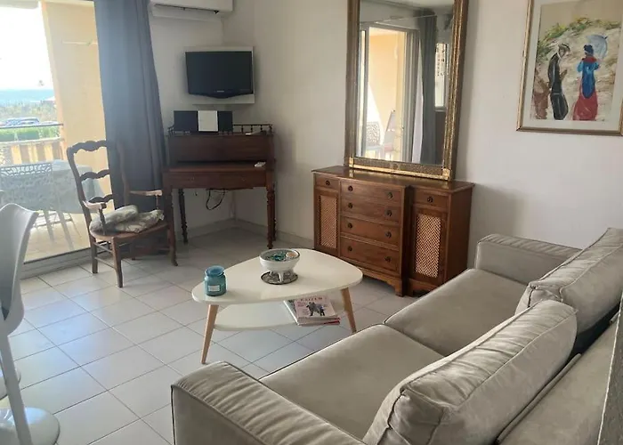 V0823 - - Climatise Pour 4 Personnes Piscine Collective Apartman Vias